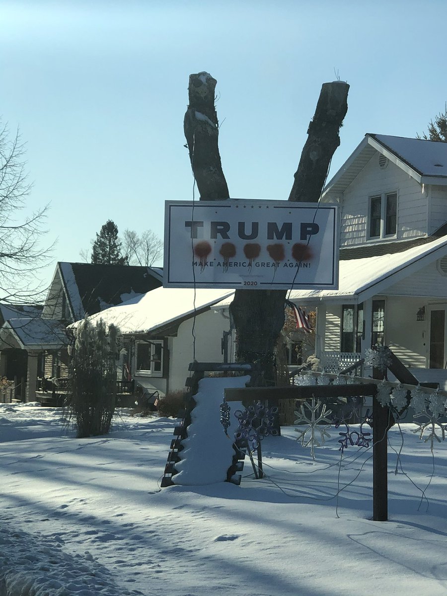 KennethCSummers's tweet photo. Can you imagine being so deplorable that @VP @Mike_Pence isn't a big enough scumbag for you...that you are spray painting over his name on a sign you should have taken down 2 months ago? Crazy times. https://t.co/zFoarIWvQS
