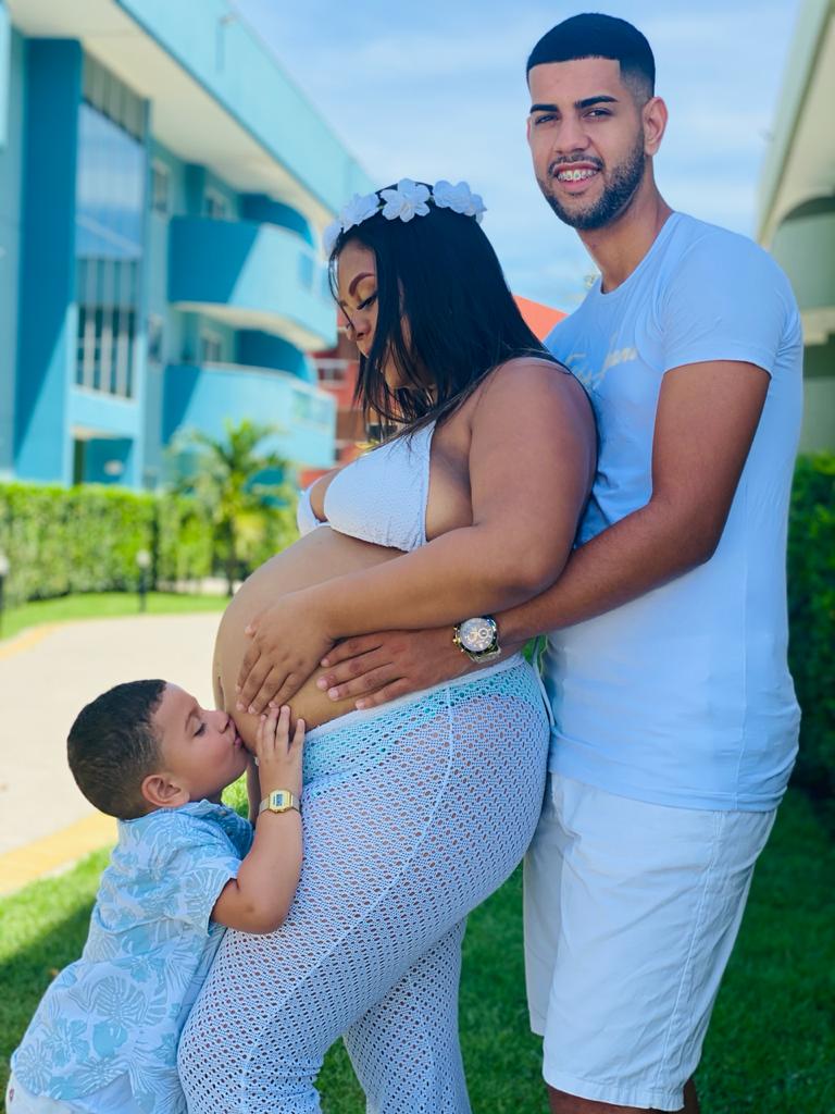 BryanBella13's tweet photo. E agora quem diz que o amor faz milagre , sou eu mas feliz !! 👨‍👩‍👧‍👦💙❤️ https://t.co/V3gz7YDOEH