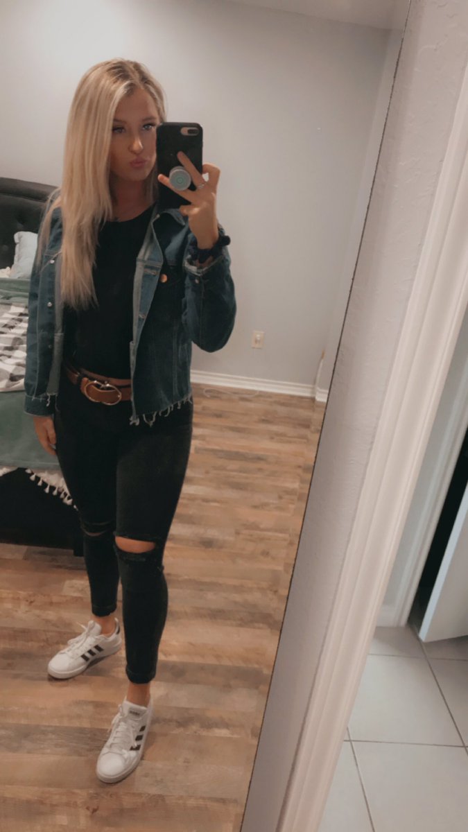 cierrarayne2's tweet photo. 😎🖤 https://t.co/SfgzukvBTU