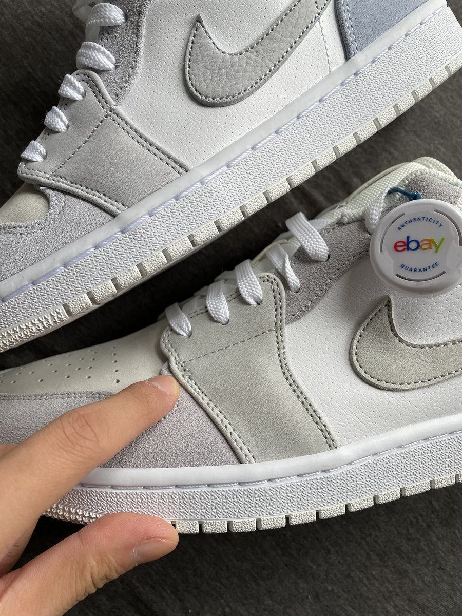 baltmori's tweet photo. Can anyone help me explain how this passes through authentication? @AskeBay @eBay @SneakerCon Heard good things but this is just ridiculous and now I can’t even return because of the policy. Please help me retweet @snkr_twitr @Heskicks @SOLELINKS @RealSethFowler @BULL1TRC https://t.co/45EB8qFT0b