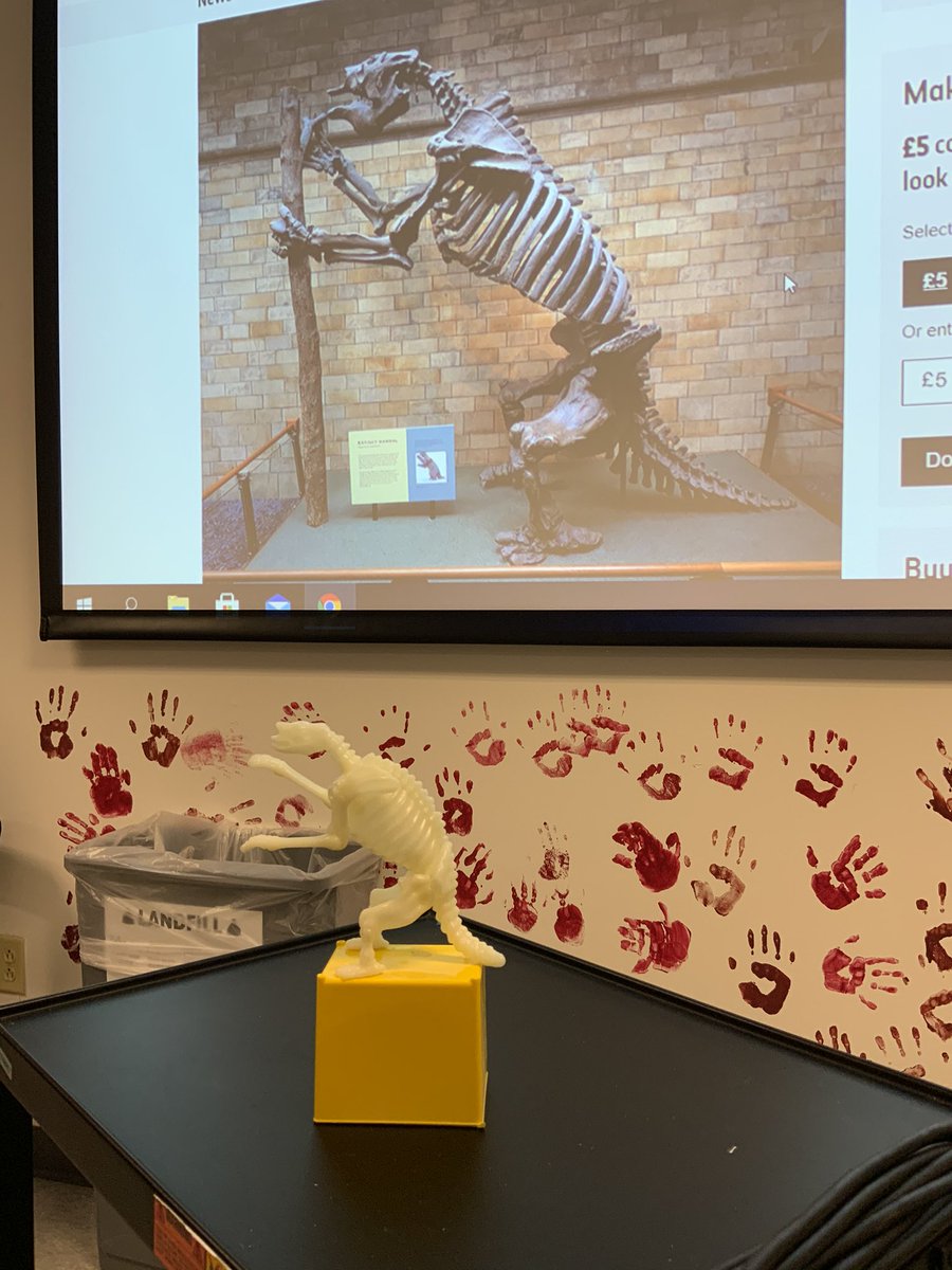 VCLatVCU's tweet image. Taco Bell Canada giant ground sloth toy compared to the famous fossil mount of a Megatherium at London’s Natural History Museum #virtualcurationlab