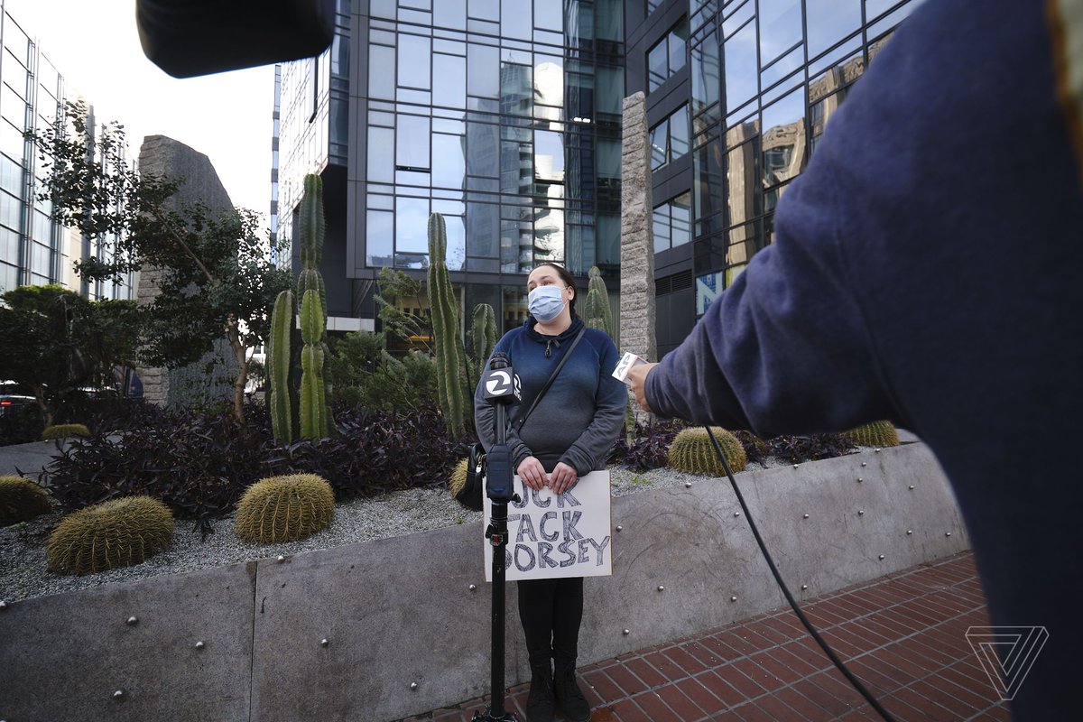 verge's tweet photo. Only one person showed up to the pro-Trump protest outside Twitter’s San Francisco HQ https://t.co/haAA9mOrCQ https://t.co/AcpSE3Mmj5