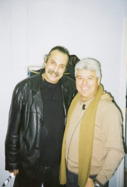 Maravilla de persona, de artista, de buena gente, no hay palabra que defina a mi admirado <a href="/CANTORHISPALIS/">Pascual González</a>
Lo tiene todo, y  lo más, es un ejemplo a seguir, un abrazo amigo