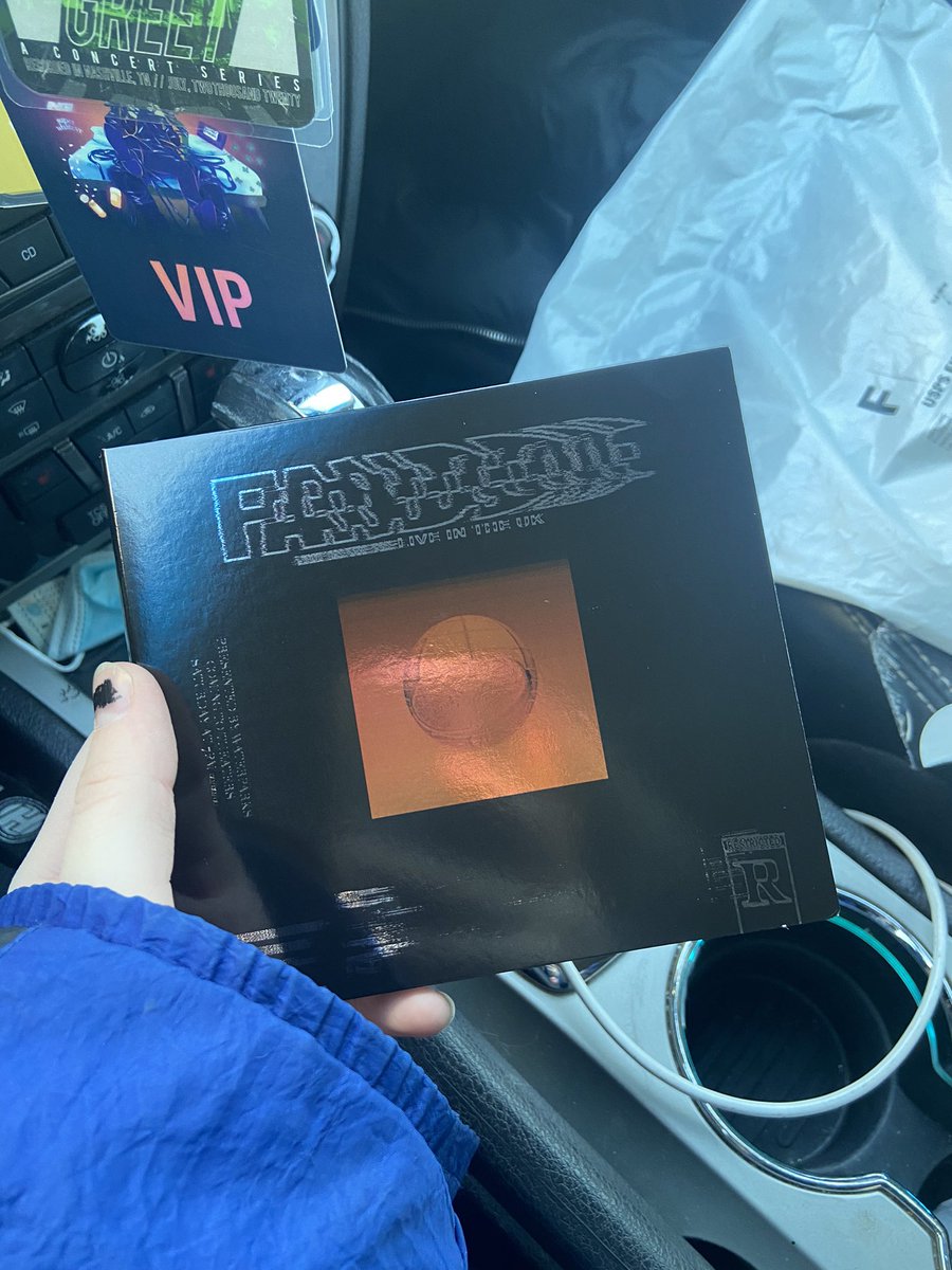 hellyeahkat's tweet photo. ✨GIVEAWAY✨

WANT TO WIN ONE LIMITED EDITION SIGNED FANDOM LIVE IN THE UK CD?? RETWEET THIS AND FOLLOW ME TO ENTER!! IM ALSO DOING INTERNATIONAL!  GOOD LUCK https://t.co/rcvMCpc5tg