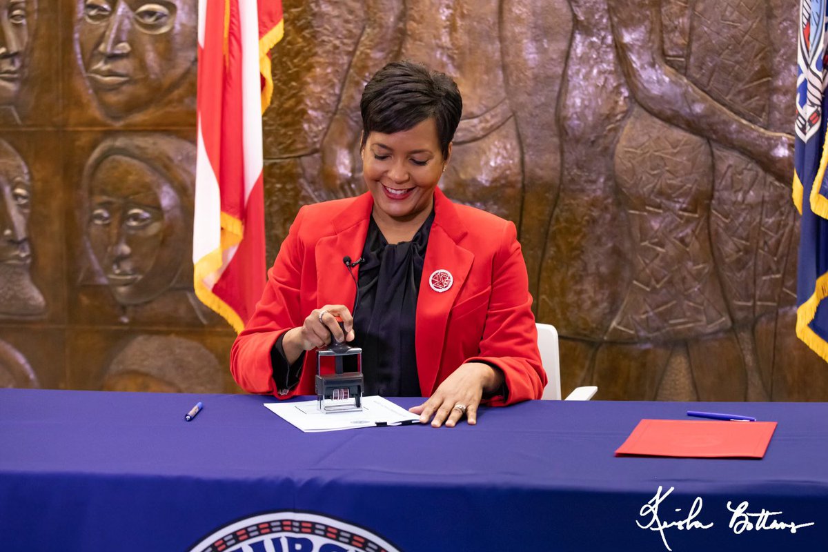 CityofAtlanta's tweet photo. ICYMI: Mayor @KeishaBottoms signed legislation authorizing $50 million and setting up $100 million in new bond funding today to increase affordable housing for Atlantans. View the full bill signing here: https://t.co/sH73ip1Vcx #OneAtlanta https://t.co/U1YBE6ToiN
