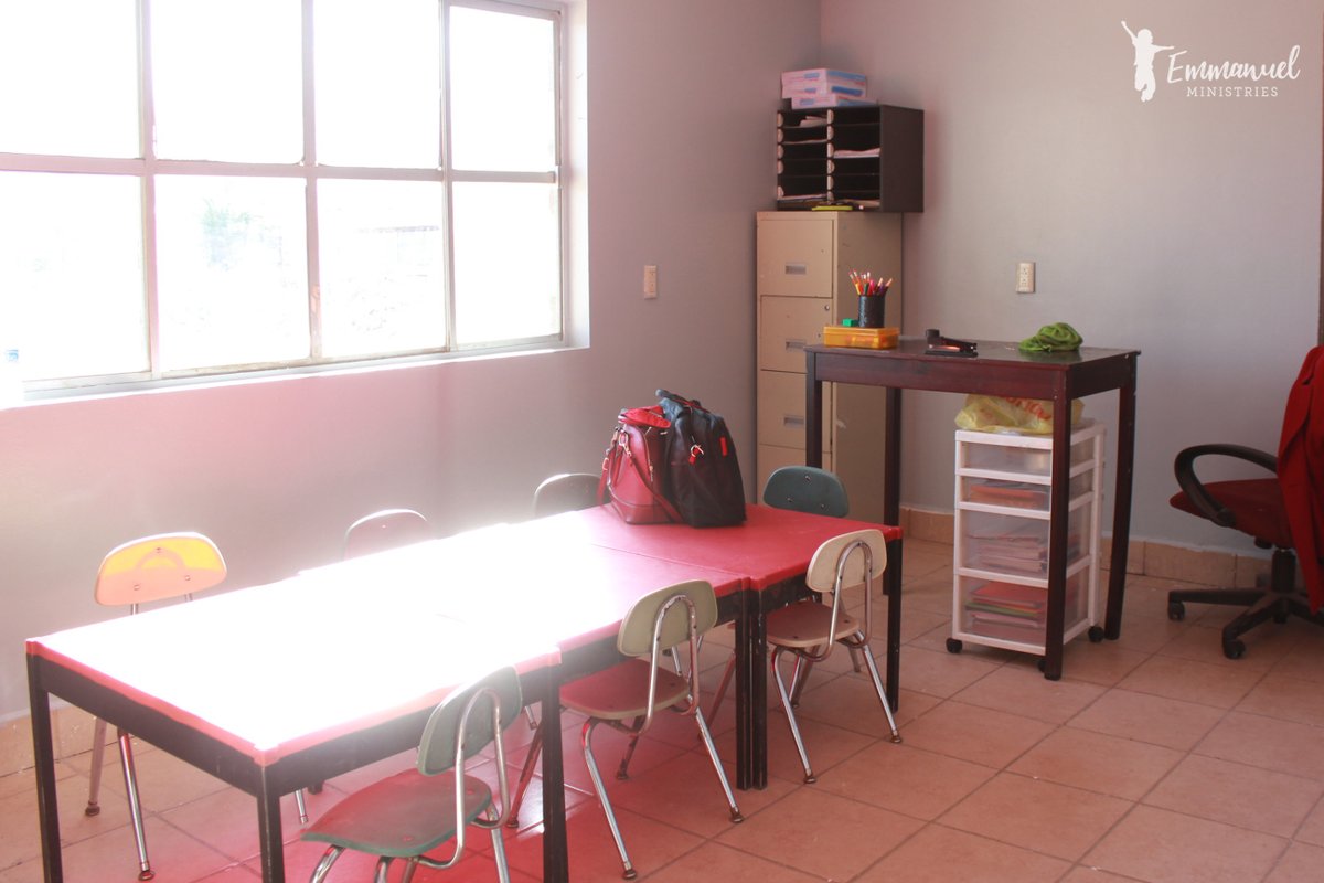 One of the ways in which we will continue to support our children is through school counseling, that is why we are enabling this space, to offer them better tools to learn in class. Everything we do is for them. 👩‍🏫📚
#PorEllos  #ReconstruyendoJuntos #RebuildingTogether