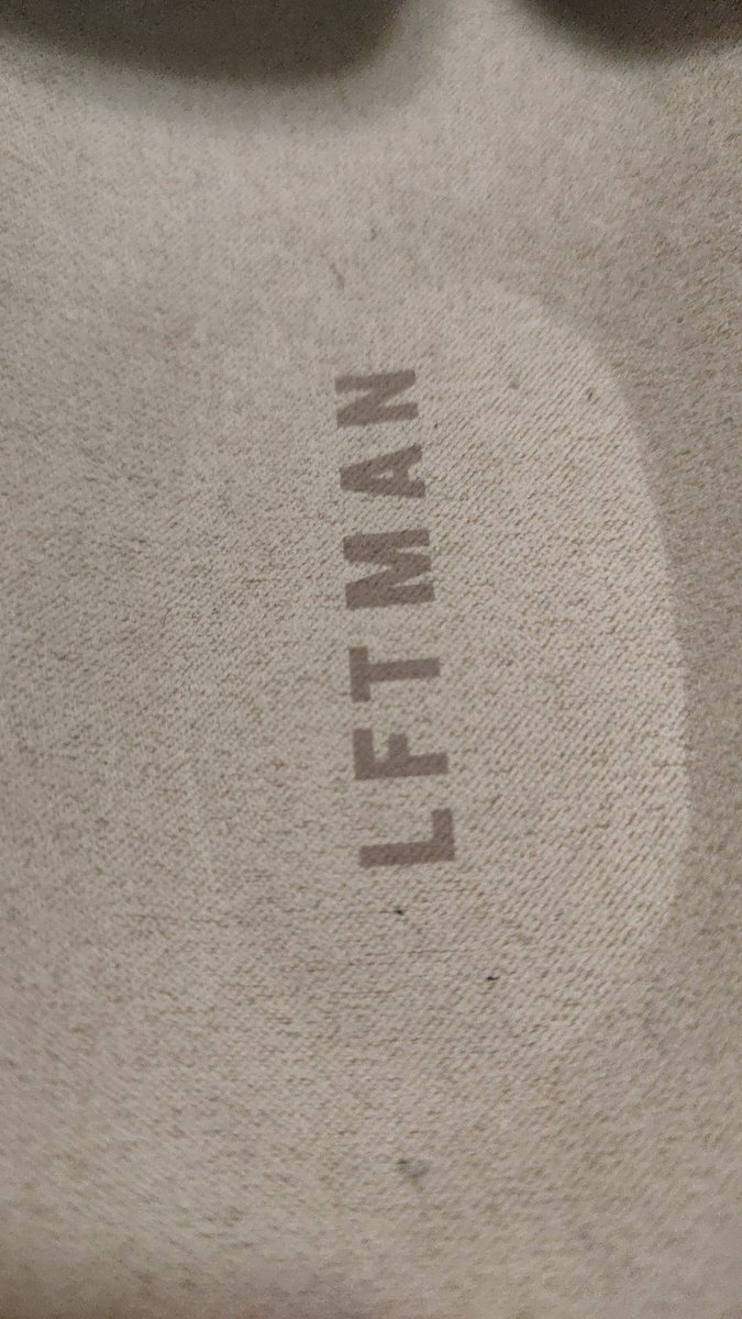 Cuando te regalan unas zapatillas de ir por casa y estan LFT