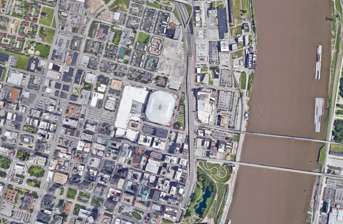 St Louis skipped town too, leaving this huge city block vacant. When Arsenal moved a few blocks down into their new stadium, they turned the old one into condosSt Louis (left) vs Highbury London (right)
