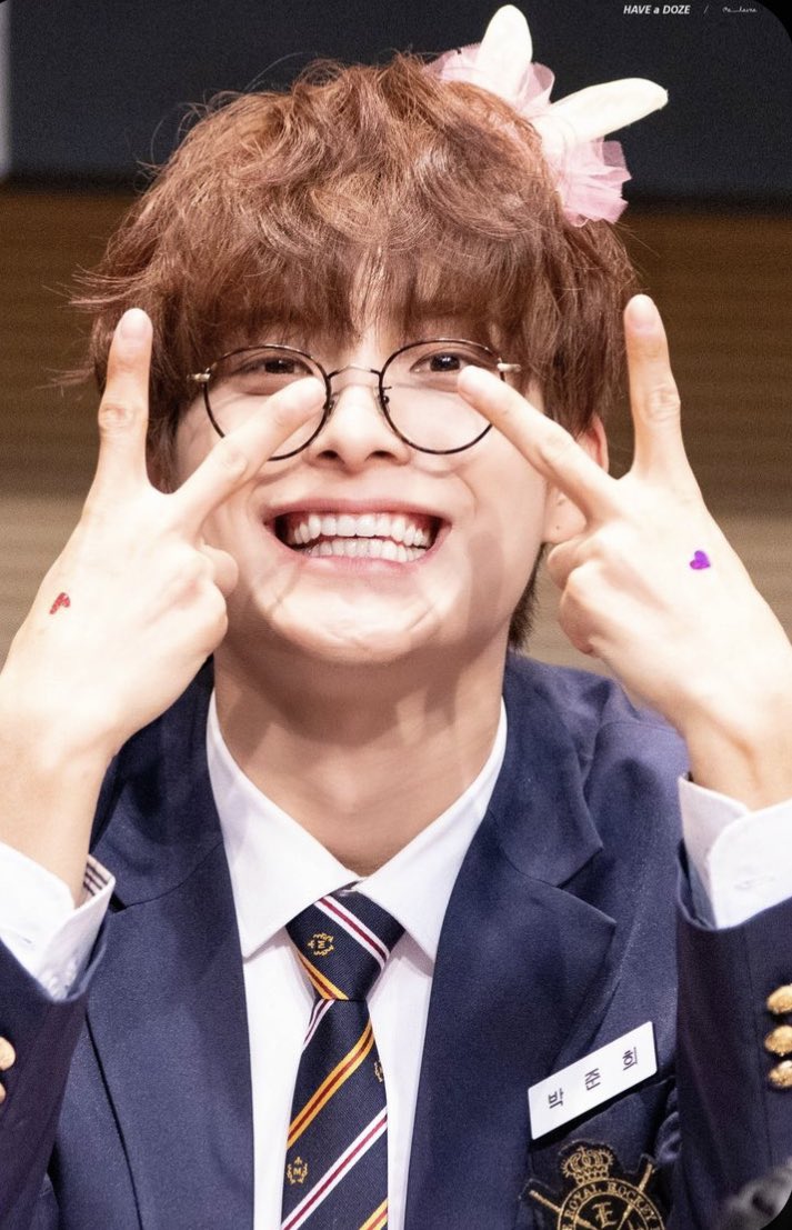 acesmiIes's tweet photo. noooo look at him he’s literally so cute 🥺🥺🥺🥺🥺🥺🥺🥺 @official_ACE7 #ACE  #에이스 
 #JUN #준 https://t.co/nwPgUFe0j9