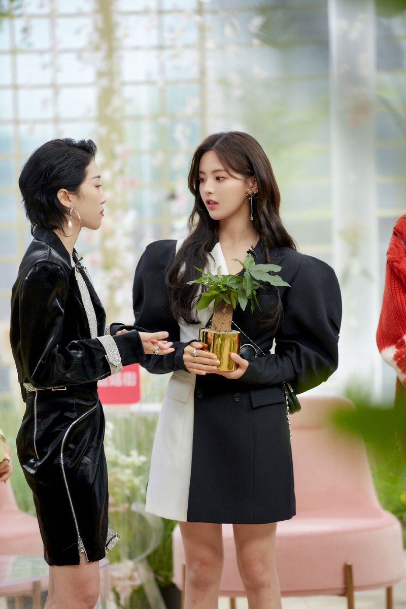 chaoyuefocus's tweet photo. #杨超越 #火箭少女101 #YangChaoyue #Rocketgirls101 https://t.co/ISdTygRdhJ