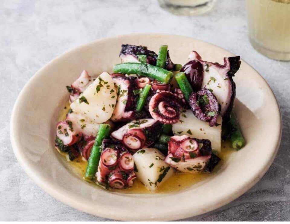 cheffonzo's tweet photo. Who’s up for a dinner club this Friday? https://t.co/0ukZgbXweH