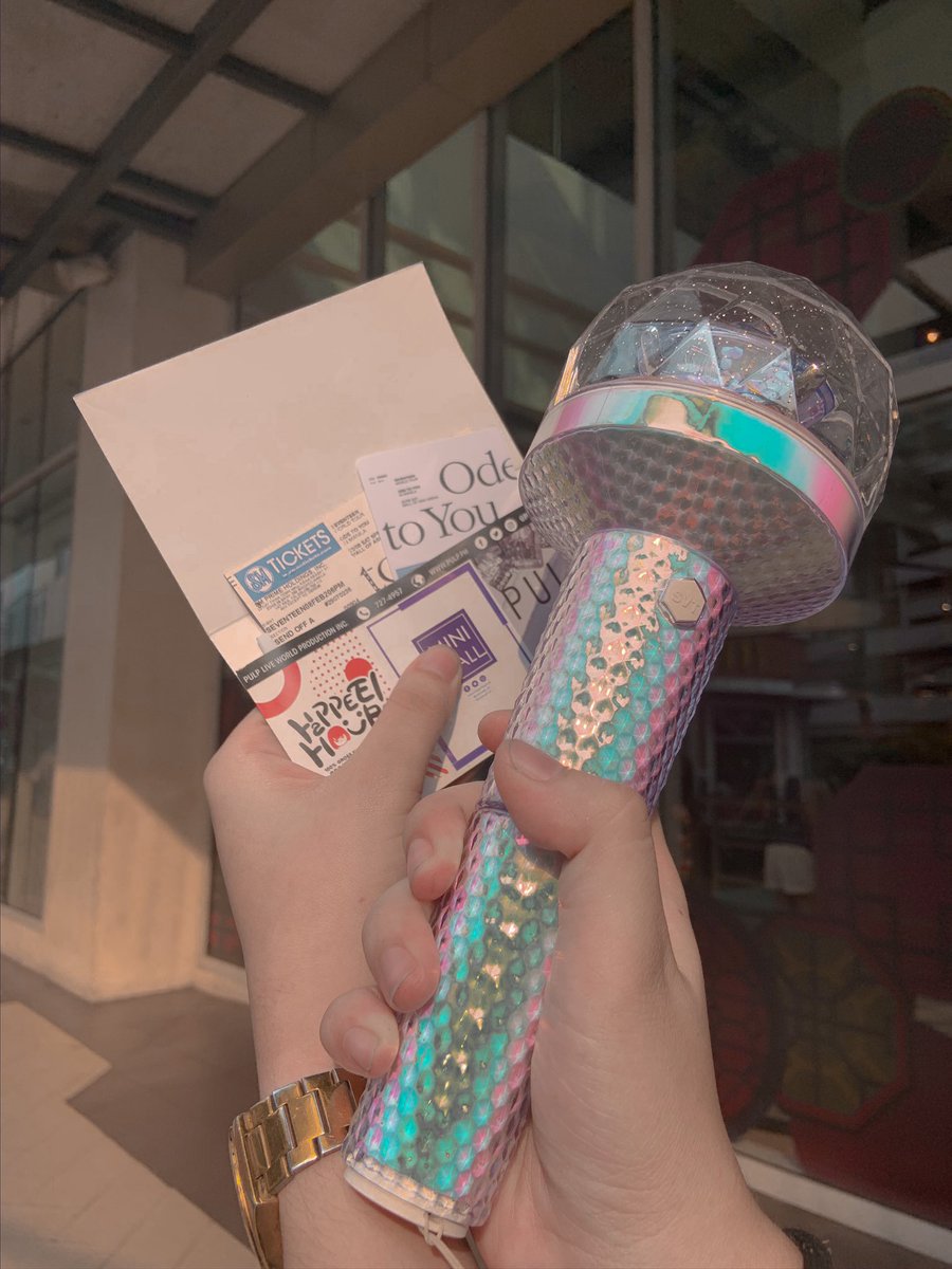 jeonelii_'s tweet photo. one year since ode to you in manila ticket selling 🥺💖

@pledis_17 #seventeen https://t.co/GvSi5WRmpV