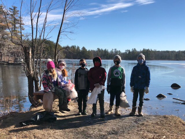 Pam_LathropNA's tweet photo. Community service by grade 5- cleaning up around Haggett’s Pond #cleanriverproject https://t.co/hFRo2pV8x5