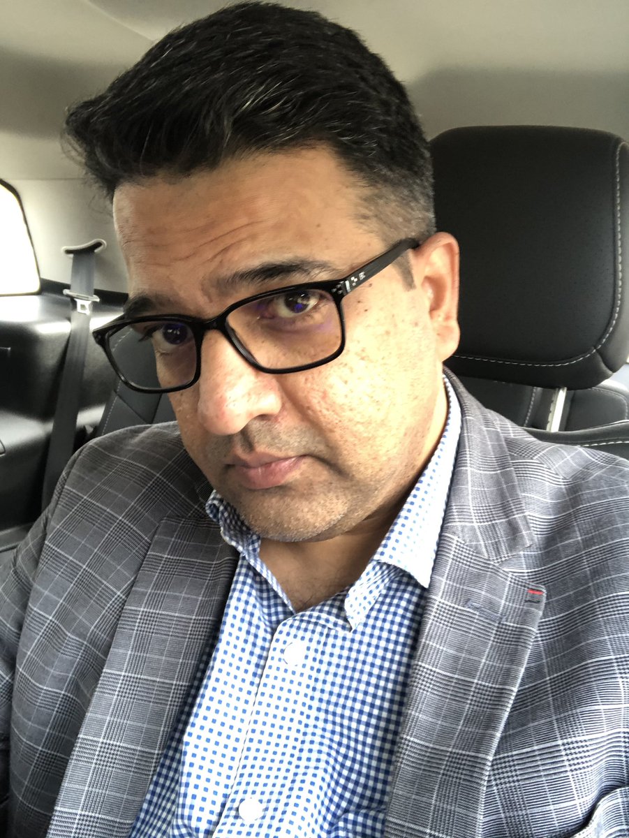 Morning emergencies when you're just about to get ready make it very hectic. A quick revision of the heart diagram with son who has a science review today, no bath, quickly get ready and leave ASAP.  #hecticmorning  #cardiologistlife