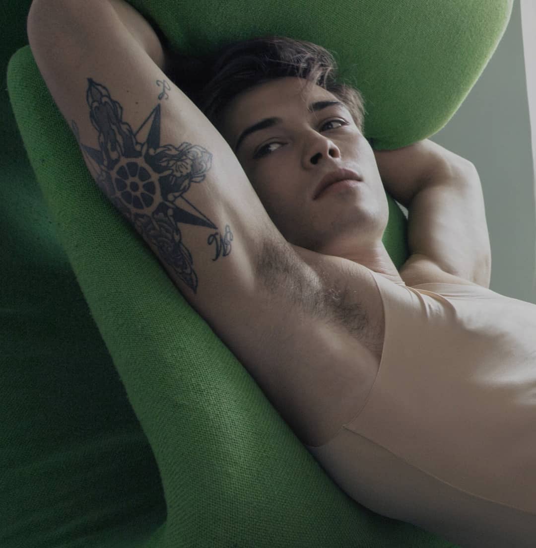 suvacosz's tweet photo. Que lugar gostoso #sovaco
#fetichegay #sovacogostoso #fetichesovaco #axilasboy #cornomanso #gays https://t.co/ANzeNrll72 https://t.co/9rrceooG1D https://t.co/H5EaxLUgwG