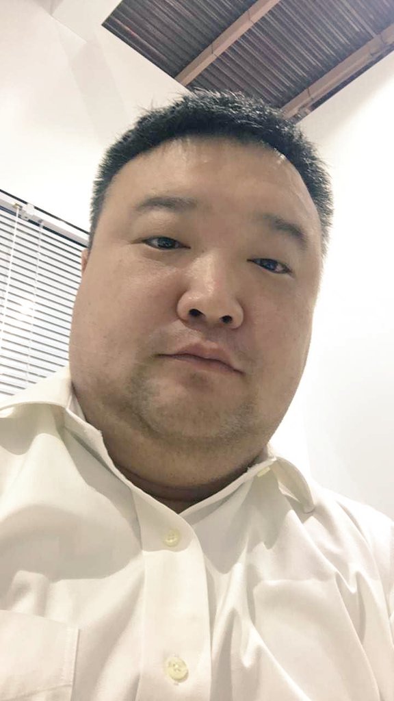 哪种胡子更适合我啊？还是没有胡子更好一点?