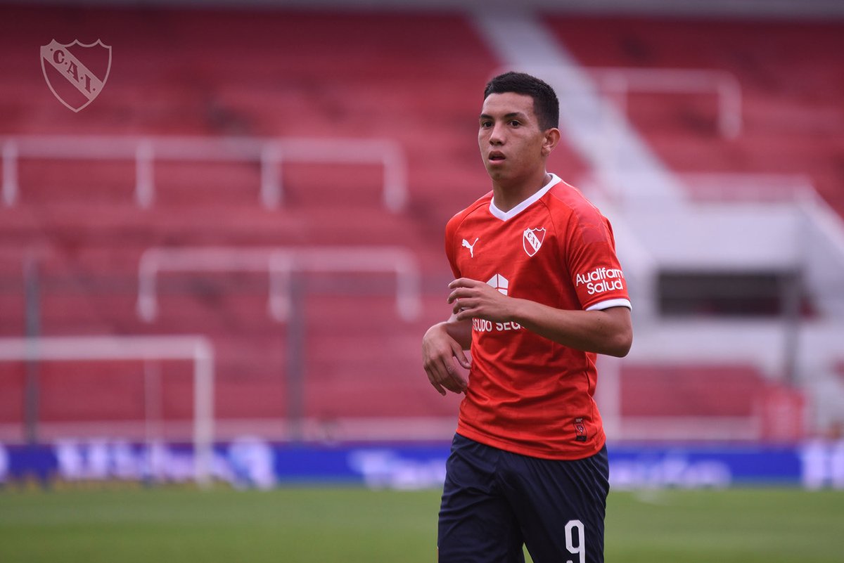IsidroPerasso's tweet photo. #TalentosIP
Alan Velasco 🇦🇷
•Edad: 18 años (27/07/2002)
•Puesto: Extremo izquierdo
•Altura: 1,67 m
•Club actual: Independiente 🇦🇷
•Esta temporada (2020/21):
-Copa Diego Armando Maradona (9 partidos, 5 goles y 1 asistencia)
-Sudamericana (8 partidos, 1 gol y 1 asistencia) https://t.co/3qMgslLnkt