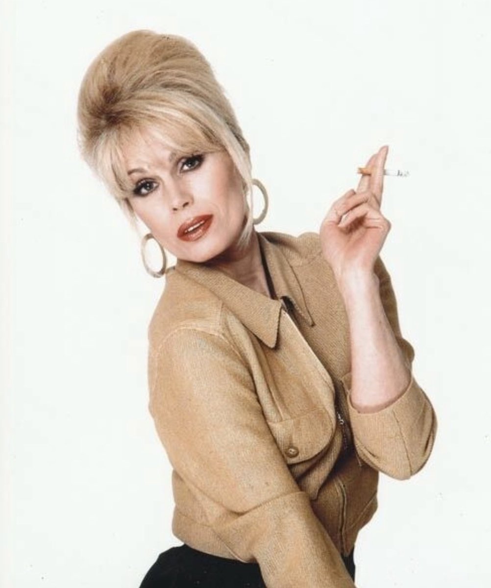 LumleyWorld's tweet photo. Lovely 💜 #JoannaLumley #AbFab #AbsolutelyFabulous #JenniferSaunders #PatsyStone https://t.co/zdyg0RYYHx