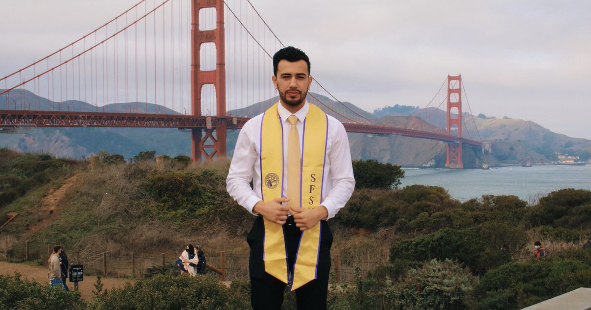 edgaranados's tweet image. Class of 2020 #DebtFree #FirstGenGraduate #BSinFinance