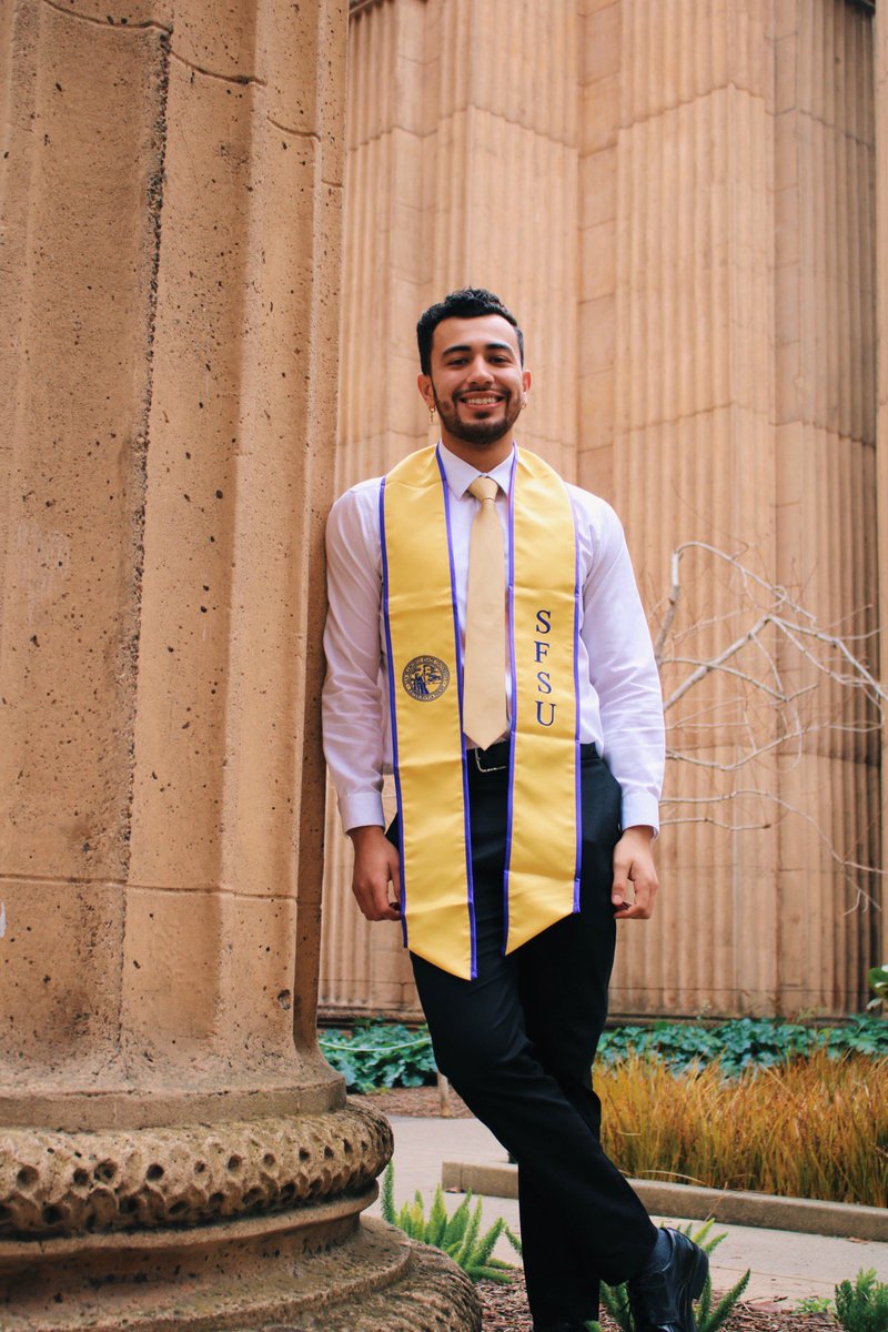 edgaranados's tweet image. Class of 2020 #DebtFree #FirstGenGraduate #BSinFinance