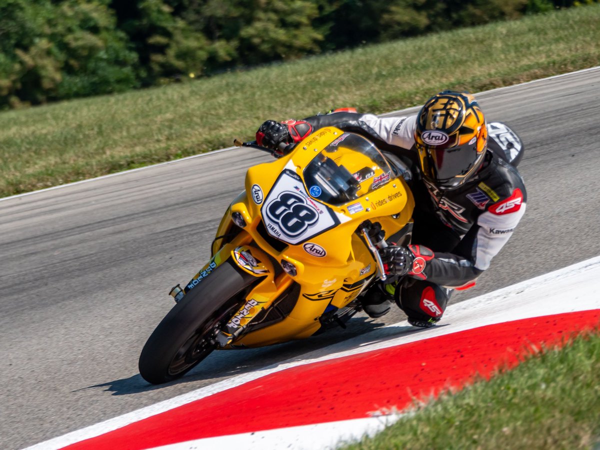 Max888Racing's tweet photo. 📸➡️ @karen_e_ott_photography 
Huge thanks to @bradleyward57_ for letting me borrow his leathers after a nasty crash at Pittsbugh. 

#racing #motoamerica #motorcycle #roadrace #yamaha #r1 #88 #yellow #motorbike #kneedown #apex https://t.co/xi5HOLuTYR