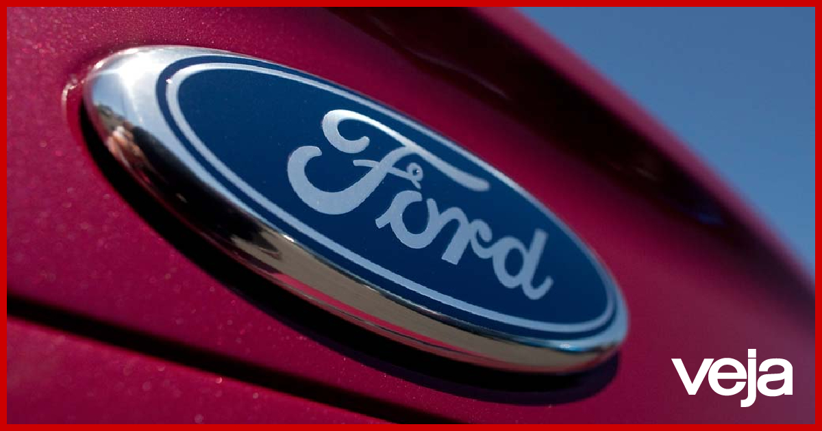 VEJA's tweet photo. Ministério da Economia avalia que decisão da Ford destoa de ‘forte recupera��ão’ da indústria https://t.co/O92YwrljCy https://t.co/KqlDOoDSp1