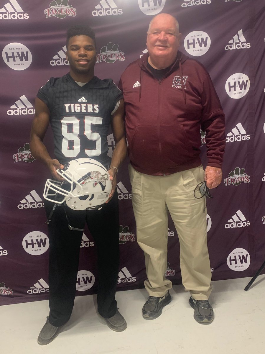 Blessed🙏🏾 <a href="/CvilleTigersFB/">Campbellsville Football</a> <a href="/chrispardue5/">chris pardue</a> <a href="/jax_arnett/">Jackson Arnett</a>