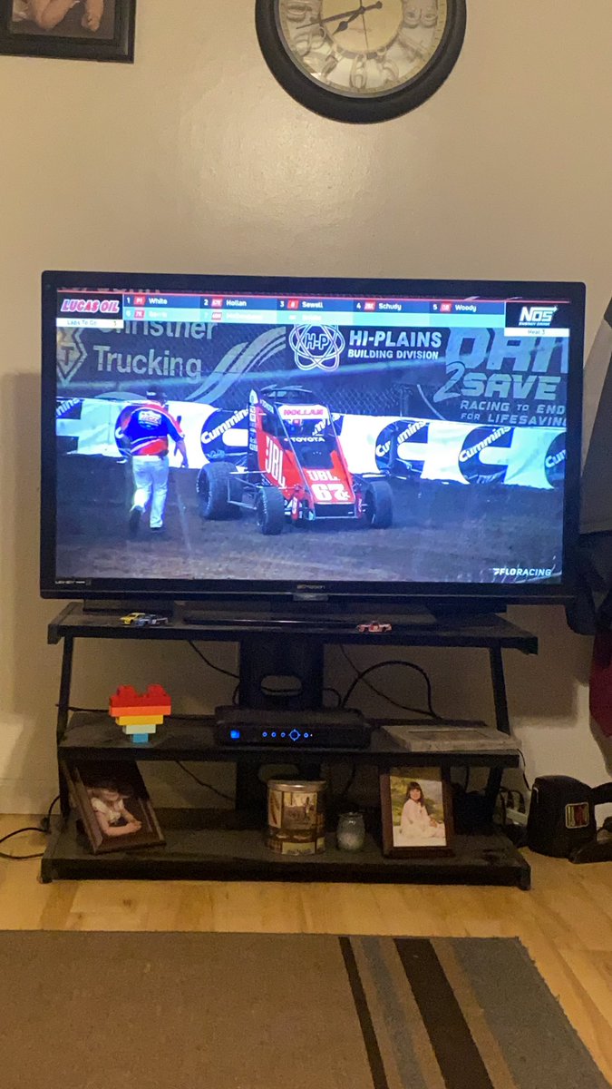 eugene_east's tweet photo. Watching @cbnationals on @FloRacing 👍👍👍. Going to be a great week. https://t.co/P47Fa0snRq