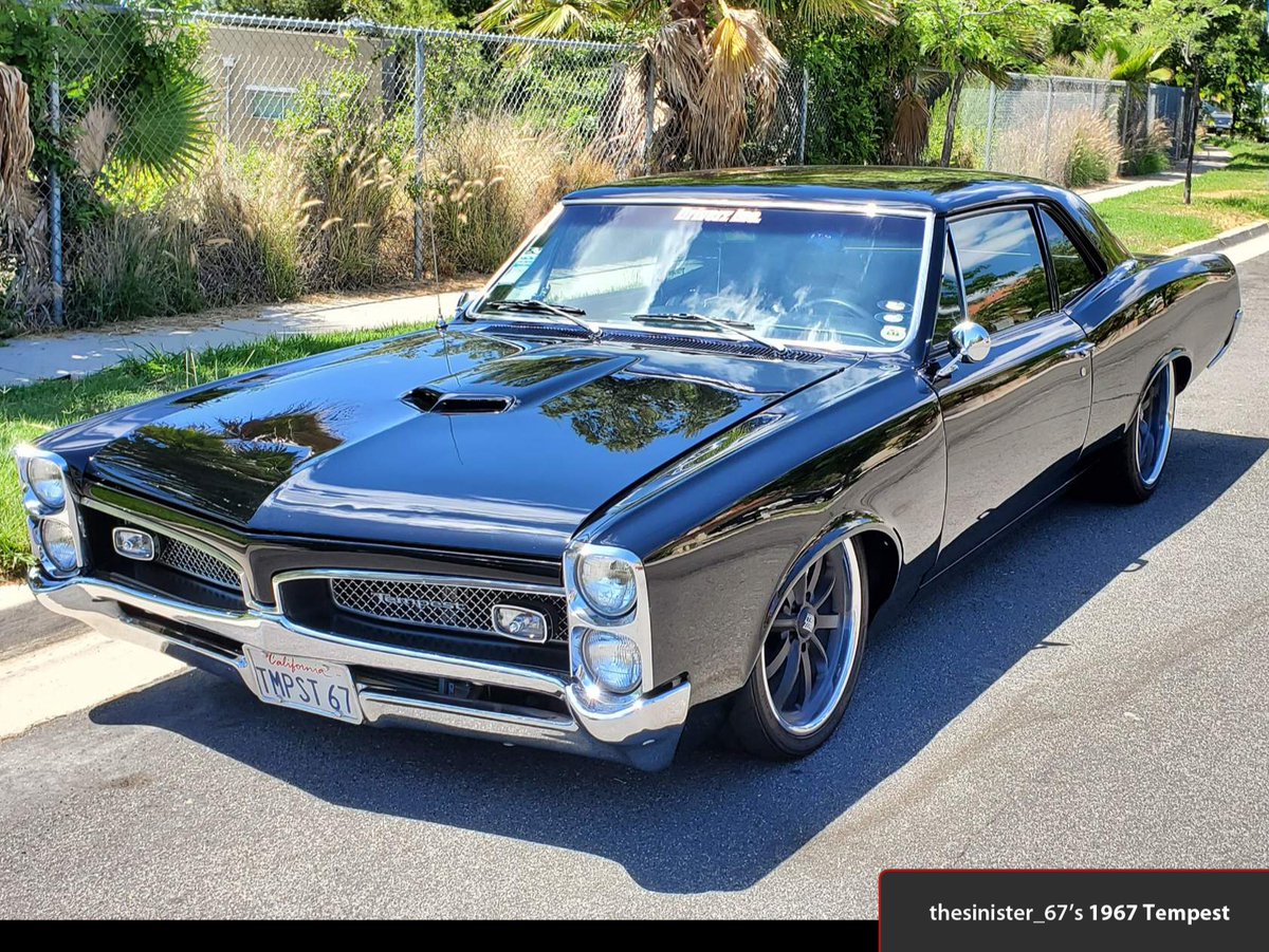 ForeverPontiac's tweet photo. Treat yourself with the best #Pontiac calendar for 2021! Purchase our 2021 Forever Pontiac Calendar by going to: https://t.co/jKbbugPj2c
#foreverpontiac #pontiaconly #pontiactempest #tempest #cars #automotive #automoble #vehicle #calendar #carshow #autoshow #classiccars https://t.co/nS2oM7vSX6