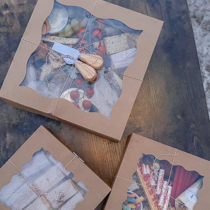 twisted_radish's tweet photo. Tonight’s event with @ashandarrowevents is for a 21st surprise birthday party. They ordered our Picnic In The Park box and one of our assorted candy boxes. https://t.co/TmktIR22sU