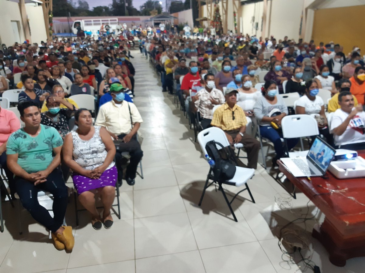 CTipitapa's tweet photo. Militantancia del FSLN #Tipitapa 1  Unidad de Victoria Electoral Brenda Cano Torrez escuchando a nuestro Comandante Presidente Daniel Ortega Saavedra hoy #11Enero de Nacional de la Educación #SeguimosCambiandoNicaragua 
#ManaguaSandinista 
@Martha_Elena16 @hijode_sandino @Uva22 https://t.co/m93qY2GYLz