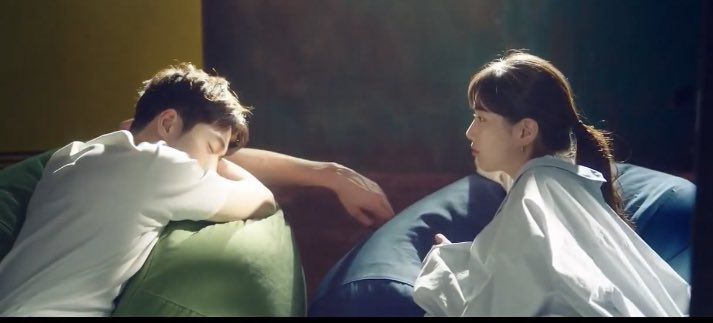 14. BEAN BAGS. Even the props have a purpose there. They didn’t just randomly place things there just for design. They are all part of creative story telling. I love how her sweater matches the blue bean bag despite being far from each other. Perfect Match 