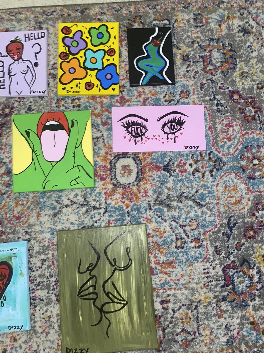 lindssspencer's tweet photo. dm me to purchase my mediocre art top right is sold 🥺💚✨ https://t.co/S0N7DeRWfa