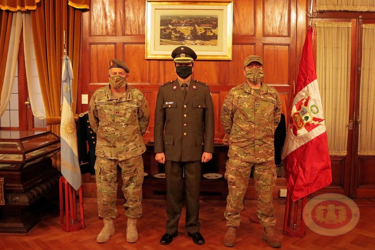 CMN_Argentina's tweet photo. A mediados de año se despidieron a los cadetes de países amigos que volvieron a sus hogares después de finalizar su cursada o intercambio académico.
.
.
#CMN2020
#ColegioMilitardelaNacion
#OrdenValorGloria
#SomosElEjercito https://t.co/uT6KXVEeMF