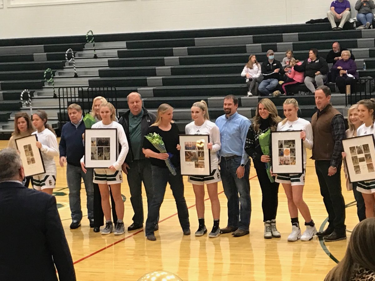 DeaconHuff's tweet photo. Senior SCHS players and their parents. Student athletes, thank God and family! https://t.co/vJgcxrHsVa