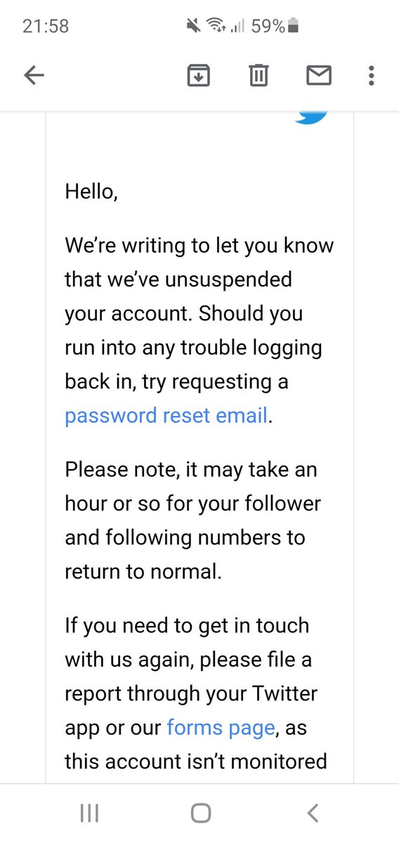 Ojo que vuelvo @colobasile @nanihache y @MercedesTeran12 
SE REVOCÓ la SUSPENSIÓN de mi cuenta 
Ojoooo