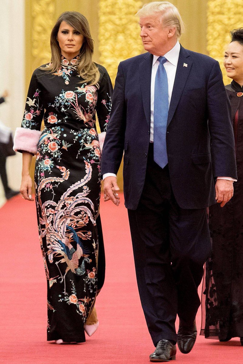 DesobedienteYo's tweet photo. Que dice Melania que aprendas de clase.

@KamalaHarris https://t.co/P4DB6sspvw