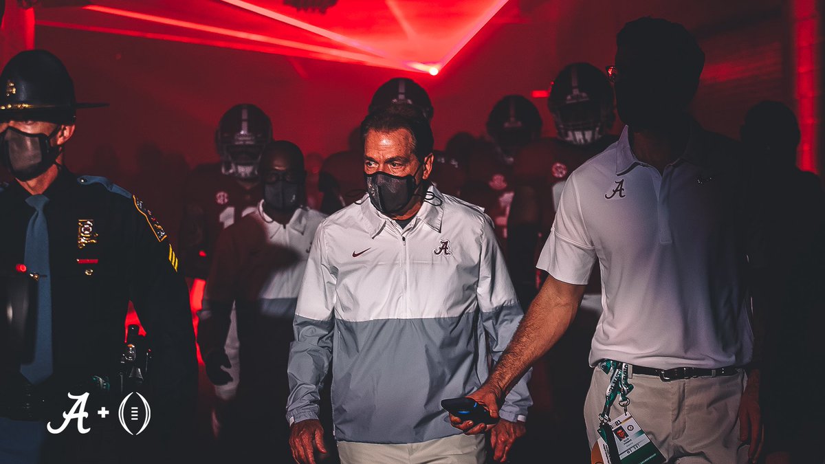 AlabamaFTBL's tweet photo. It’s time! 😤😤 https://t.co/r2B7NCTtLp