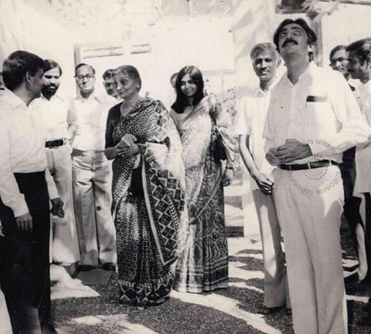RishadPremji's tweet photo. My grandmother Dr Gulbanoo Premji with my parents at Amalner. She was chairperson of Wipro from 1966-83 & a huge support for my father in the early years. She was also the most generous person I knew. Her values shaped Wipro’s philanthropy ideals. #75YearsofWipro #TheStoryofWipro https://t.co/jnFDnWNoW8