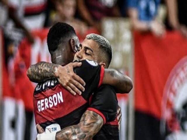 panelaG3oficial's tweet image. Gabigol puto porque é excluído das festas // Gerson indo consolar ele e convidando pra formarem a panela 
#TeamG3 

EXPOSED NO FLAMENGO