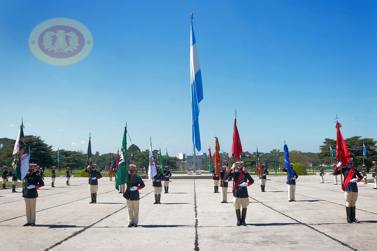 CMN_Argentina's tweet photo. El 151 fue un Aniversario diferente, pero con el mismo espíritu y orgullo de pertenecer a nuestro Instituto.
.
.
#CMN2020
#ColegioMilitardelaNacion
#OrdenValorGloria
#SomosElEjercito https://t.co/6LF3hOBis5