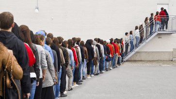 MattsNewPeloton's tweet photo. Nobody:

The line to take a wedding photo with Matt:

#TheBachelor https://t.co/tGx9TKg9Xw