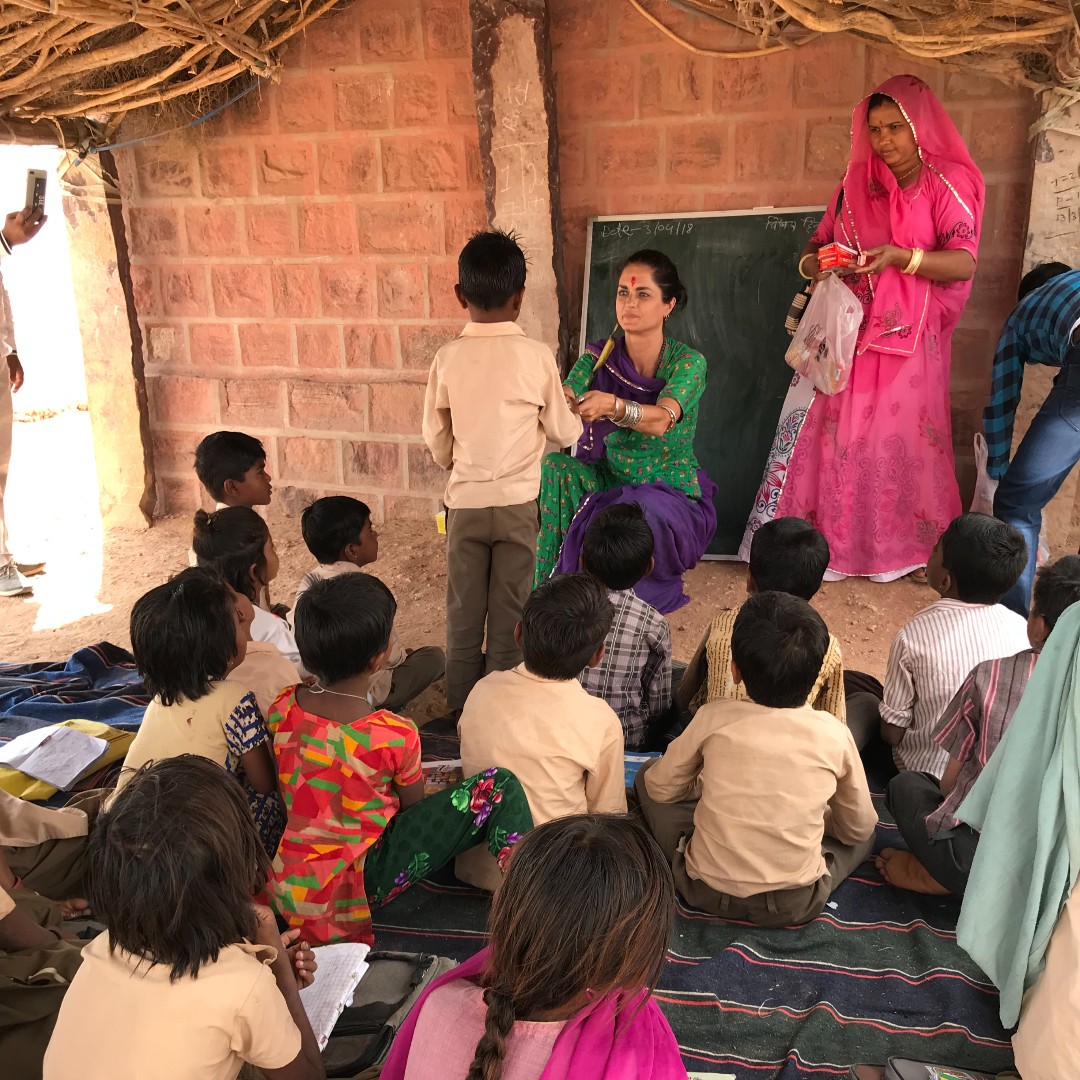 WomenServe's tweet photo. “Nothing liberates our greatness like the desire to help, the desire to serve.” – Marianne Williamson

#motivationmonday #inspire #newyear #choosekindness #helpothers #support #educategirls #empowergirls #rajasthan #genderequality #nonprofit #womensempowerment https://t.co/EOffFHb9n6