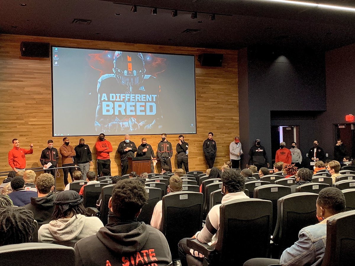 AStateFB's tweet photo. Back in business. 

#WolvesUp x #ADifferentBreed https://t.co/VOh3n0oQvZ
