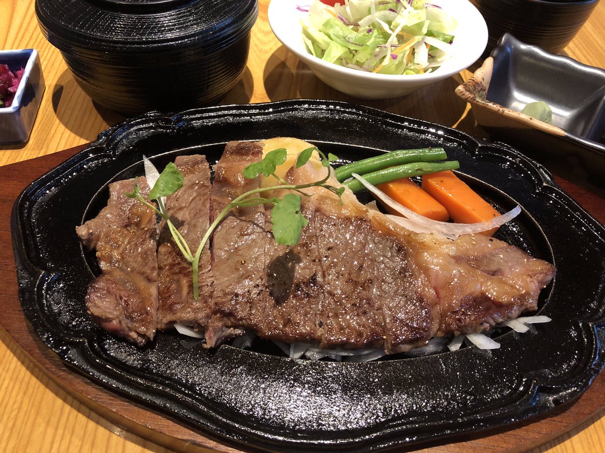 スギモト本店 公式 今週のウィークデーランチ は オーストラリア産ストリップロインステーキ 150g をご用意しております 山葵と牡蠣醤油でお召し上がりくださいませ 1580円 数量限定メニューとなっております スギモト スギモト本店 栄ランチ 栄