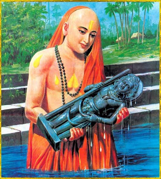 Madhava lifted the Murti as if He were a child. He carried the murti to Udupi and bathed it in a lake later known as Madhva-sarovara. He enshrined the murti in the Sri Krishna Matha. Thus, Bal Krishna came from Dwarka to Udupi.