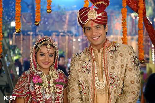 Since then, there was no looking back! From Fair and lovely advertisements to Music videos!!From his first serial break so like" Babul Ka Aangann Chootey Na" to Love you Zindagi he gained Impeccable love in the TV industry! @sidharth_shukla  #SidharthShukla 7/n 