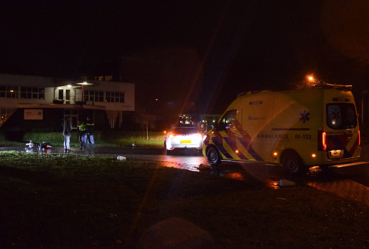 Fietsster ziet auto over het hoofd met aanrijding tot gevolg in Doetinchem -..