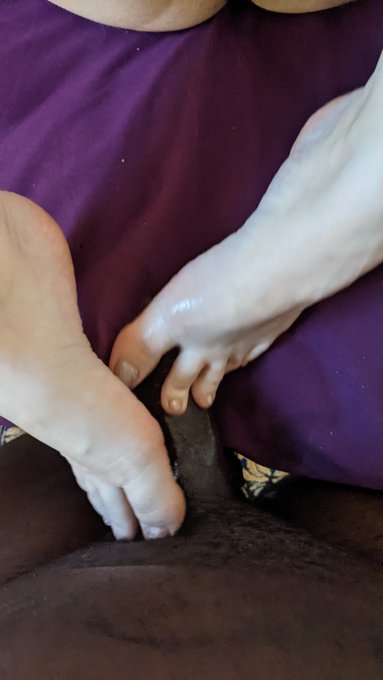 Foot fetish fun together! Pretty Soles on BBC! #bbc #feet #toes #soles #footjob #toesucking @Sophie_Flame<a href="/tag/feet"class="tags"><span>#feet</span></a><a href="/tag/toes"class="tags"><span>#toes</span></a><a href="/tag/bbc"class="tags"><span>#bbc</span></a><a href="/tag/footjob"class="tags"><span>#footjob</span></a><a href="/tag/soles"class="tags"><span>#soles</span></a><a href="/tag/toesucking"class="tags"><span>#toesucking</span></a>