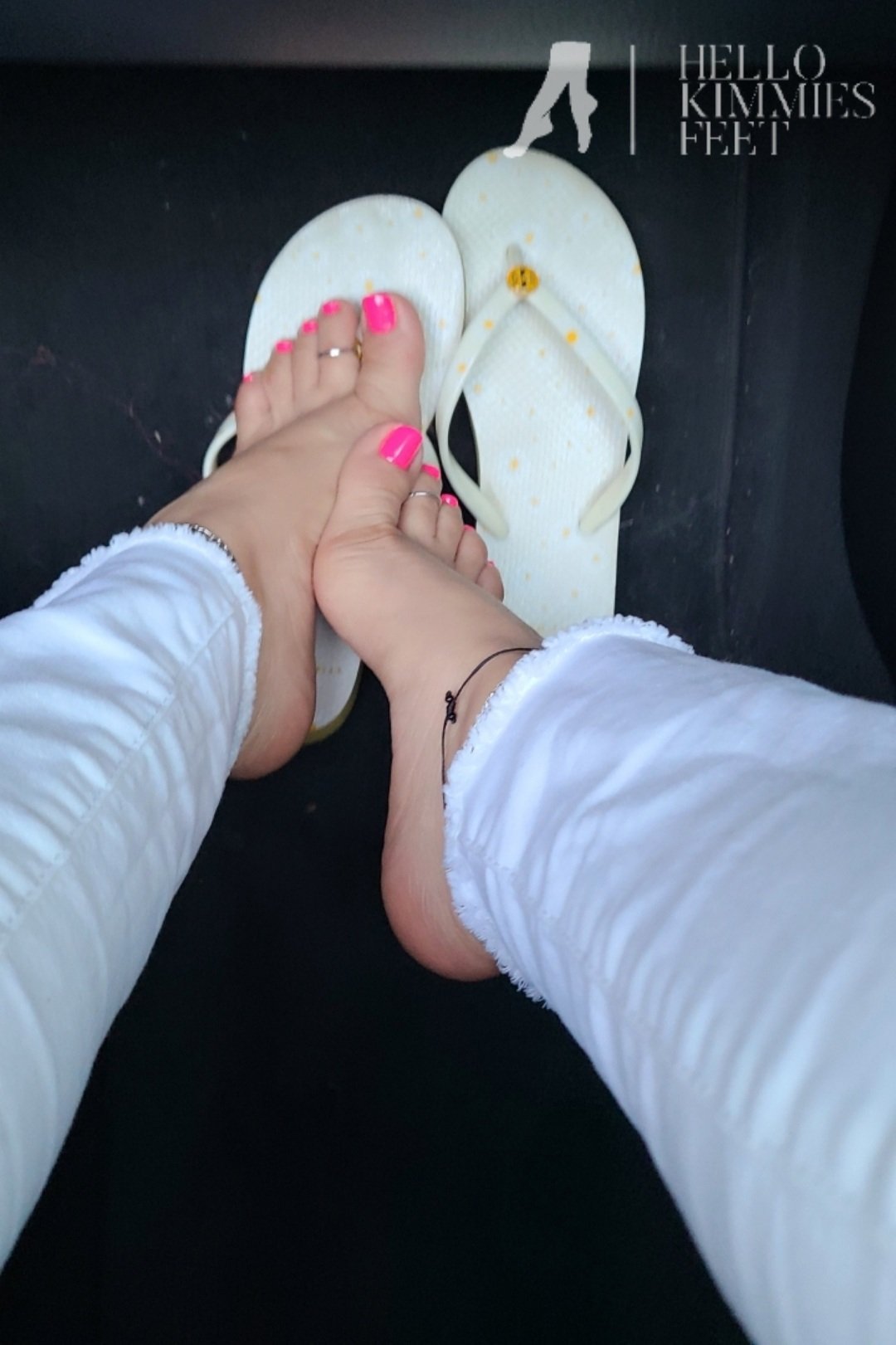 Got my pedicure today....finally 🤗 https://t.co/cF2b3UuALA